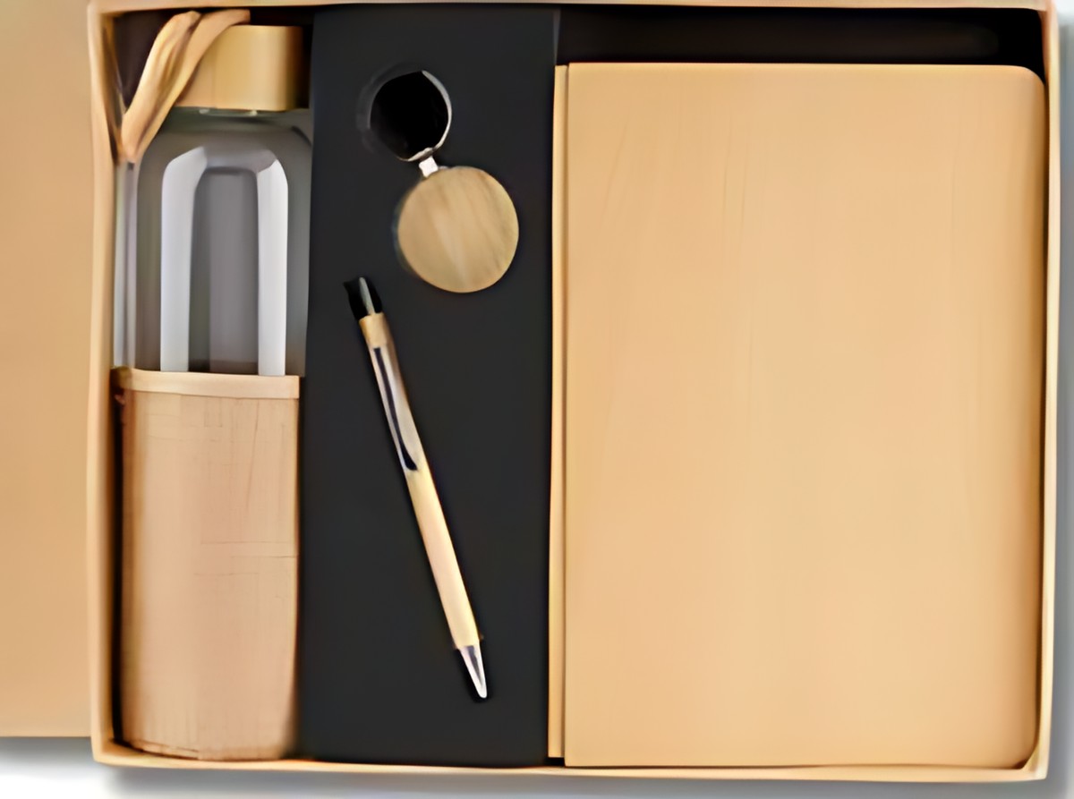 Pen, Keychain, Diary & Bottle Gift Set – 417 Wood – corporate gift